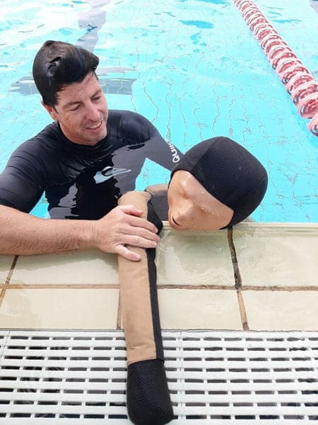Ruth Lee Pool Rescue livredningsdukke - Bilde 5